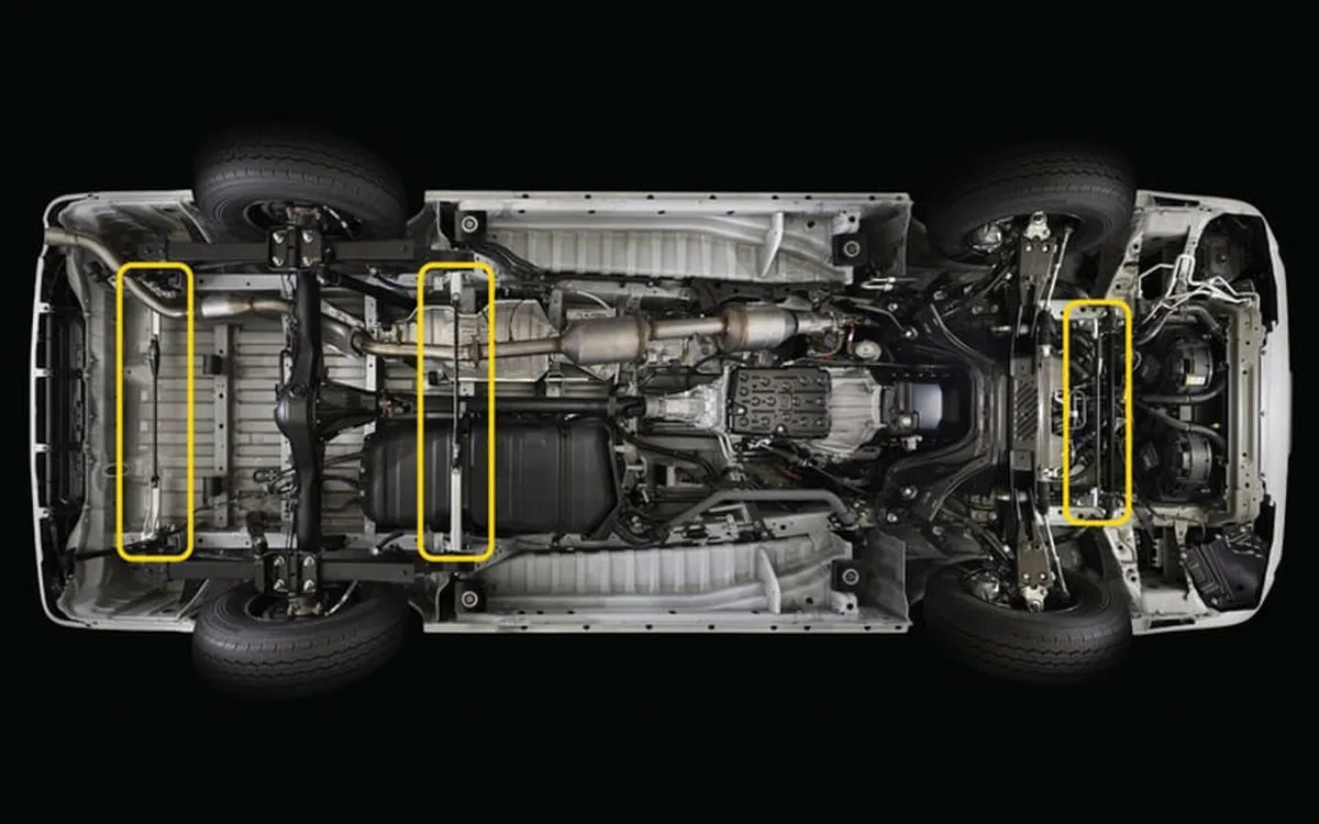 ゲンブ、トヨタ「200系ハイエース」の乗り味を向上させる補強パーツ「MCB」を発売、標準・ワイドボディ・2WD・4WDに適合