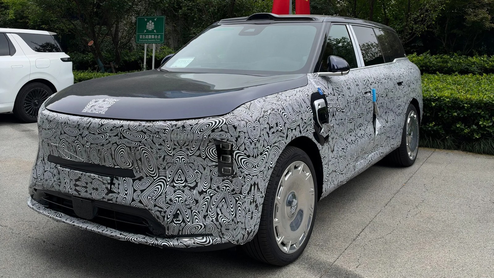 MG' premium IM markasının büyük SUV'si LS9, gelişmiş sürüş yardımcısı ve yeni kapı kollarıyla testle