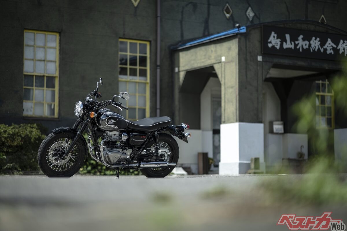 カワサキの記念碑的モデルとして登場