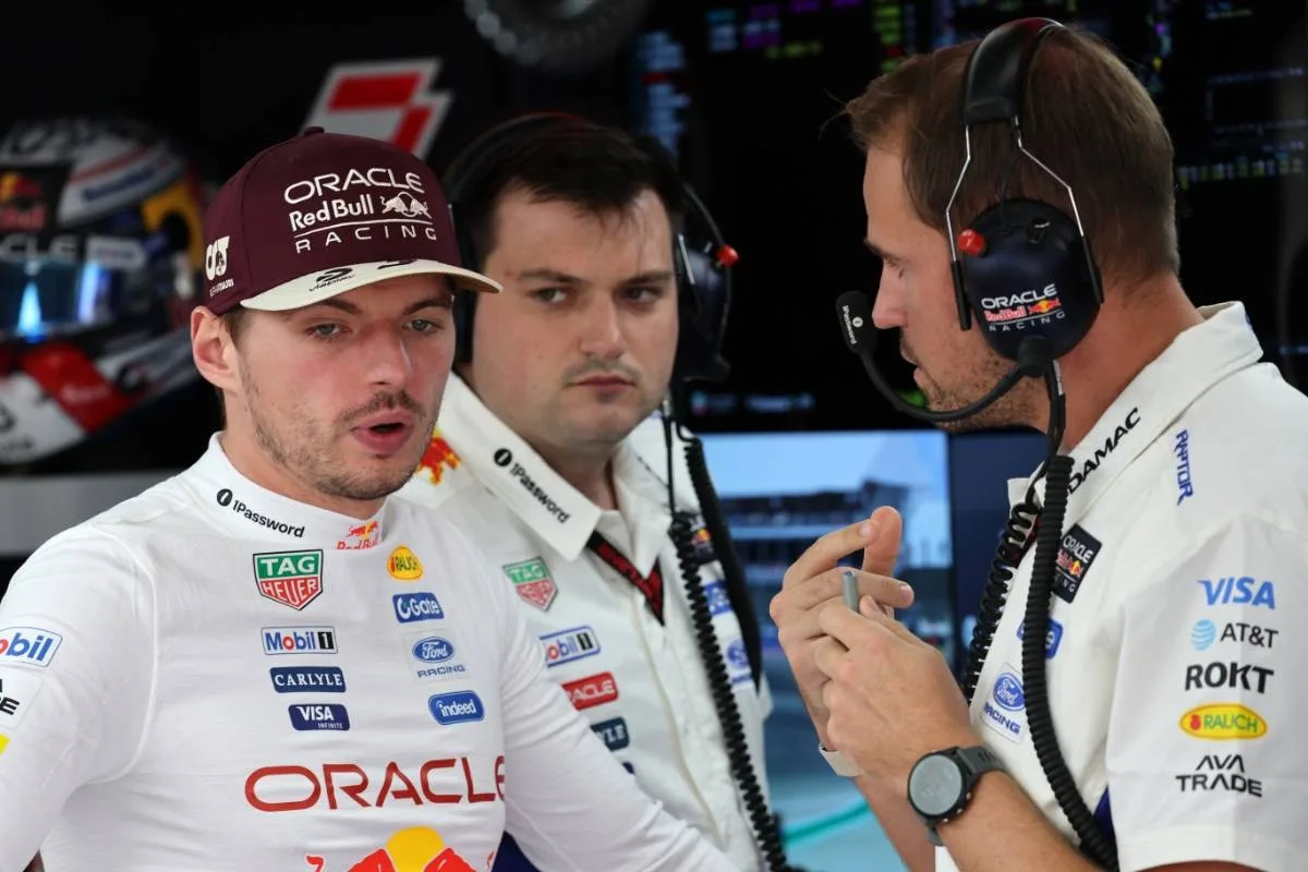 Hamilton Son Antrenmanda Ferrari'in Liderliğini Korudu