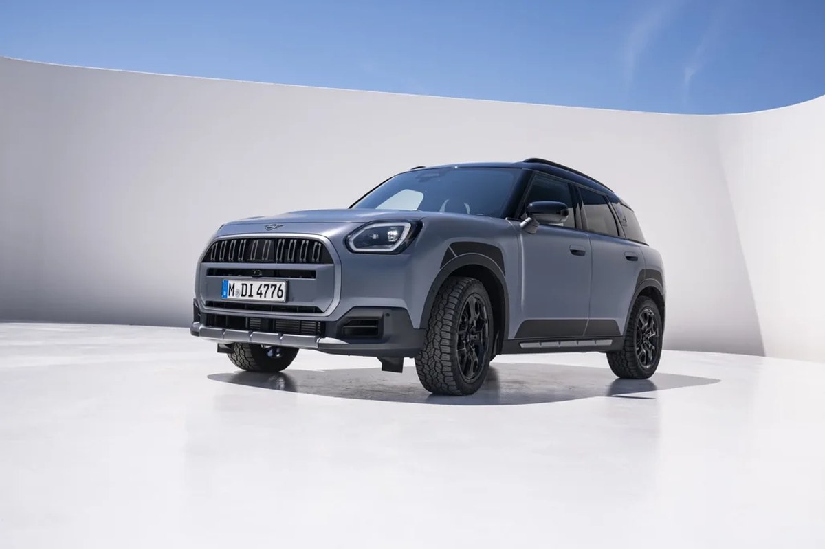 Mini Countryman Untamed Sürümü Arazi ve Kamp Donanımlarıyla Doğaya Yöneliyor