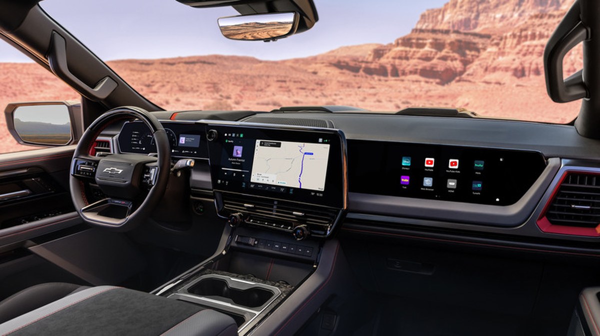 GM Is Bringing Back Apple CarPlay And Android Auto After Saying It Wouldn't