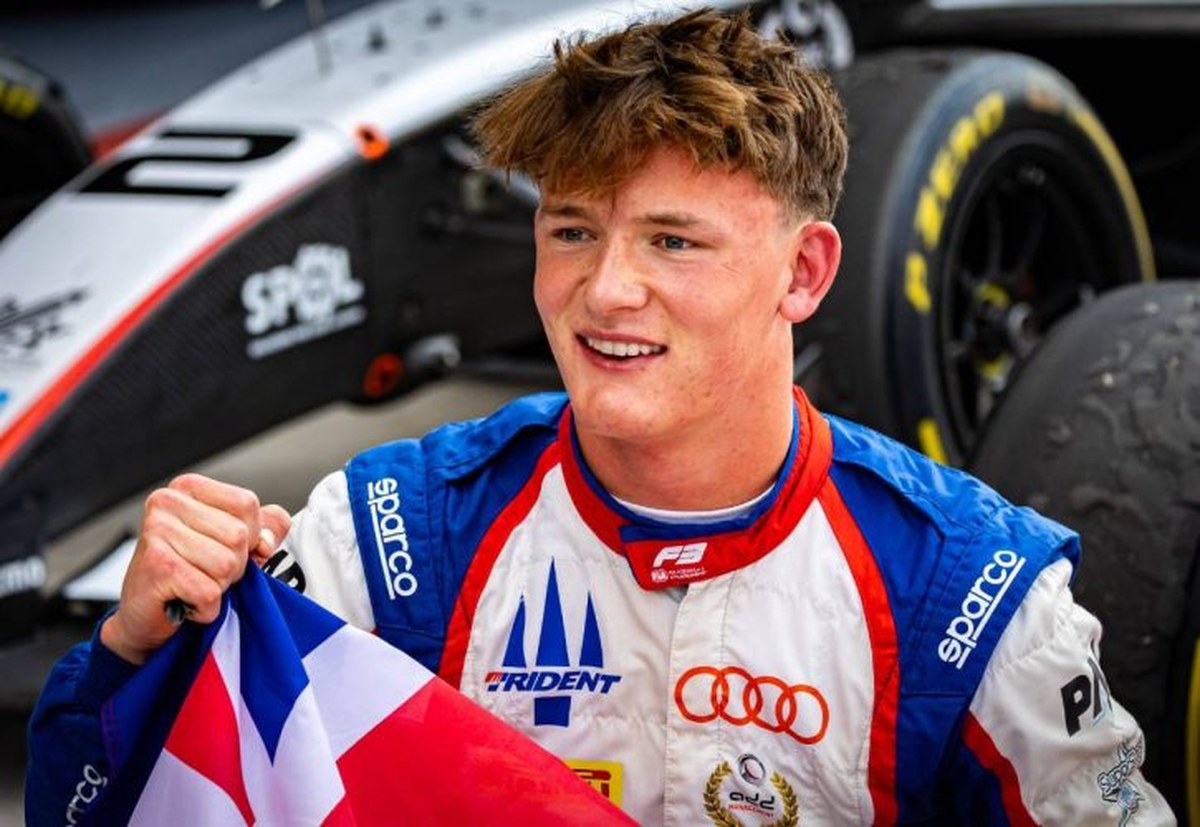 Audi genç sürüc Freddie Slater, 2027 sezonunda güçlü ekip Invicta Racing ile Formula 2'ye yükseldi