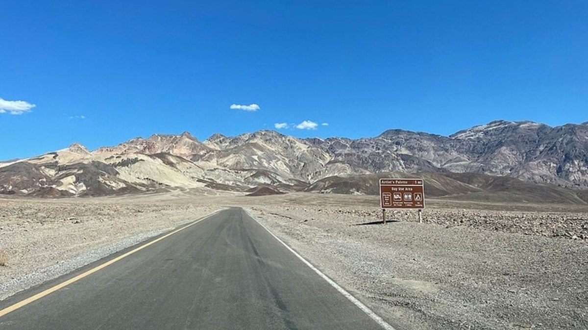 California's Lowest-Altitude Road Is In The Hottest Place On Earth