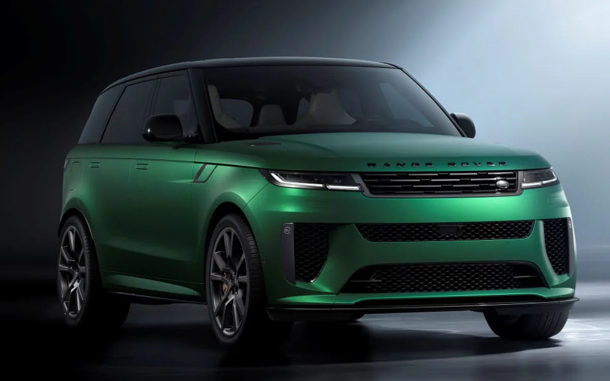Land Rover'dan Sadece 4 Adet Üretilen Özel Model "Range Rover Sports SV Bespoke İrideçesans Edisyonu