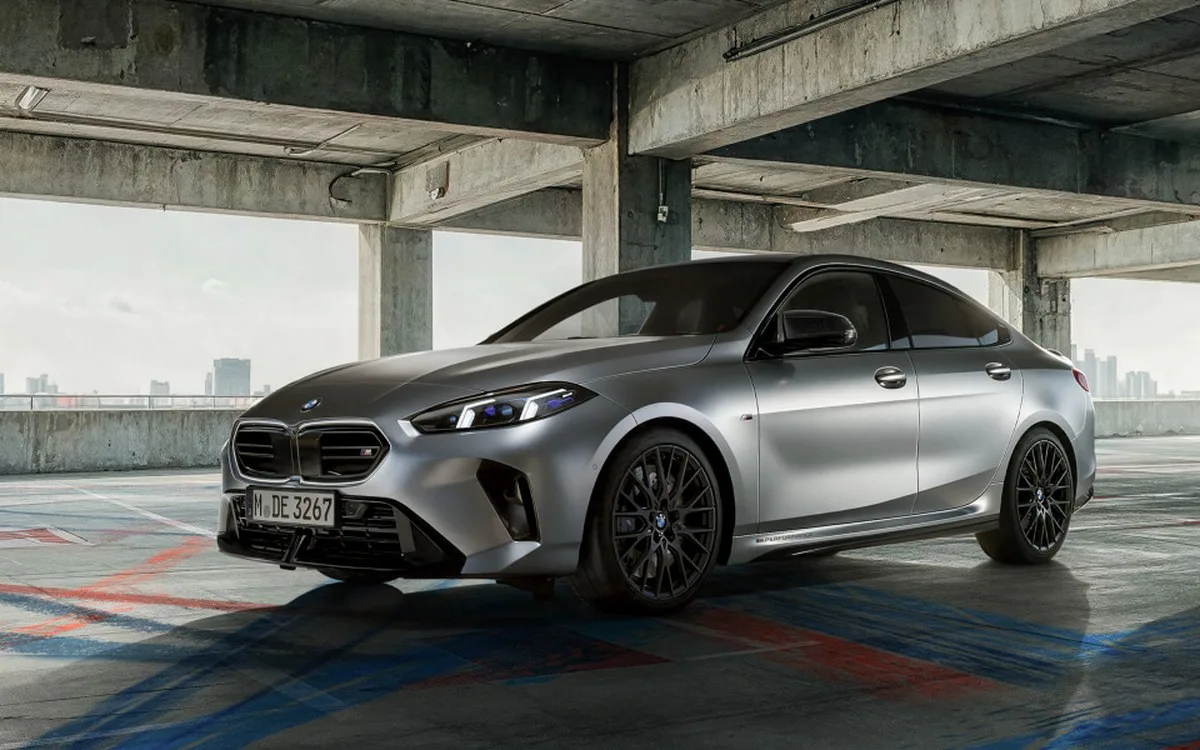 BMW, M135 ve M235 Gran Coupe'a 50'er Likeli "Apex Edition" Özel Model Ekledi