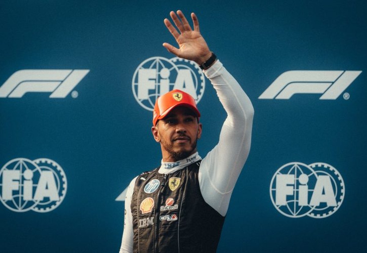 Hedefi bulduk": Hamilton, Ferrari'nin Sepang'deki pole pozisyonu dönüşünü överek mühendis ve teknisy