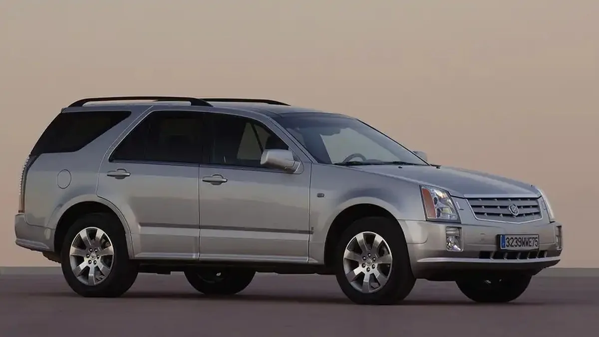 2007 Cadillac SRX front quarter