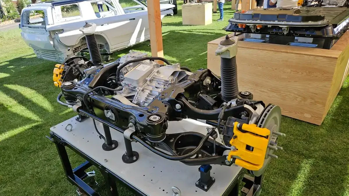 2027-rivian-r2-front-power-module
