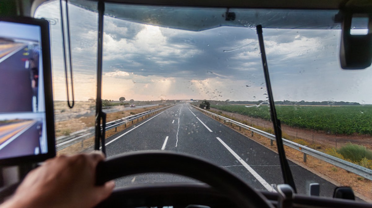 The Reason Why 160 MPH Might Actually Feel Slow On A Motorcycle