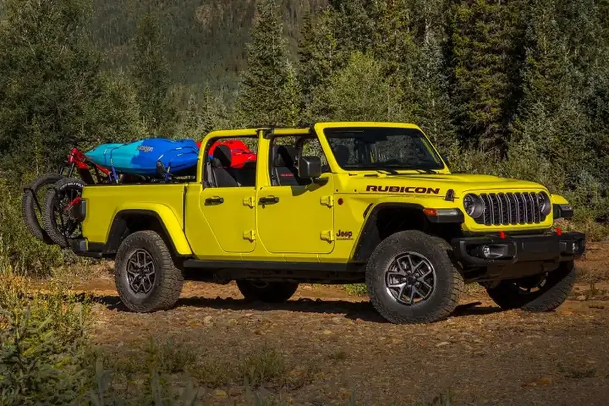 Jeep Gladiator'a 2027 İçin Büyük Lastikler ve Daha Fazla Kararlılık Geldi