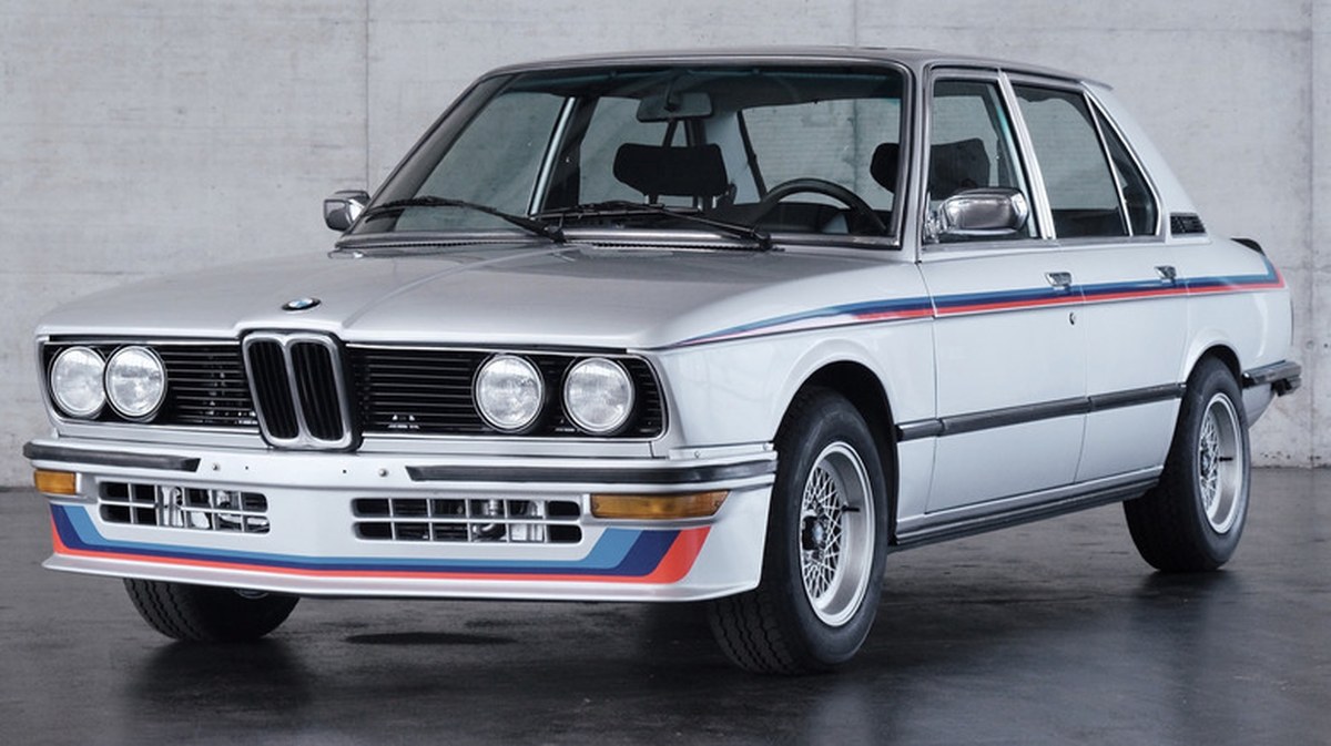 Front three-quarter shot of a BMW Motorsport 5 Series from 1979