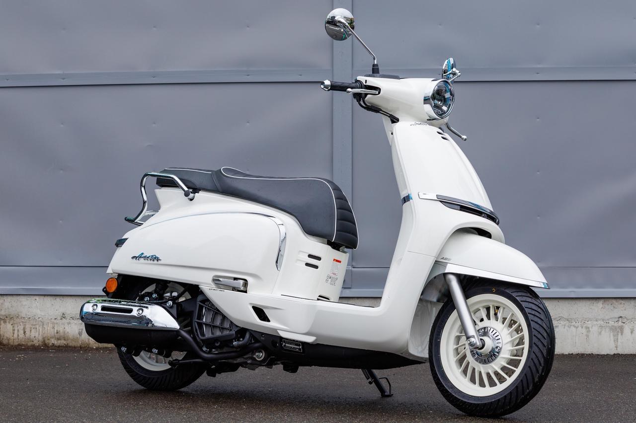 画像: CFMOTO 150AURA- 2026年モデル 総排気量：149.5cc エンジン形式：水冷4ストSOHC4バルブ単気筒 シート高：770mm 車両重量：132kg 価格：45万1000円～（予価） 発売：2026年11月予定