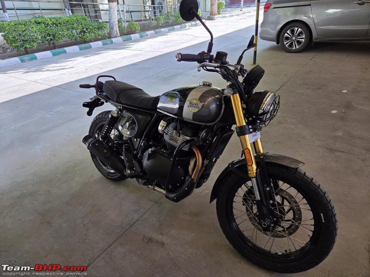 Otuzlu yaşlarında Bear 650 alan bir motosikletli, "Çocuk gibi gülümsüyor" dedi