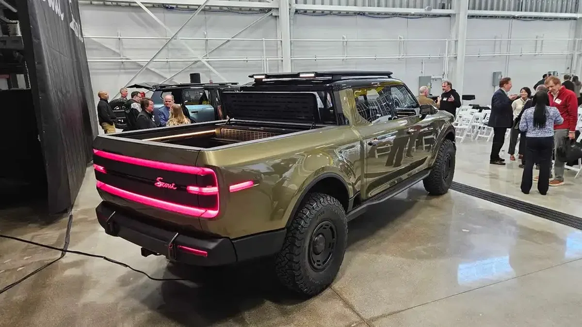 scout-terra-pickup-rear-1