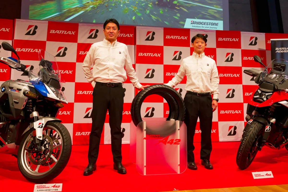 ブリヂストン、2輪車用タイヤ新商品「バトラックス アドベンチャー A42」を発表:アドベンチャーバイクに高い耐摩耗性とグリップ性能を提供