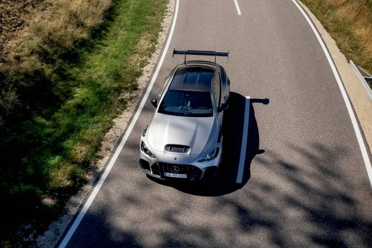 Mercedes-AMG CLE 646: Arkadan İtişli, Sınırlı Üretimli İzahat Özel Spor Kupé