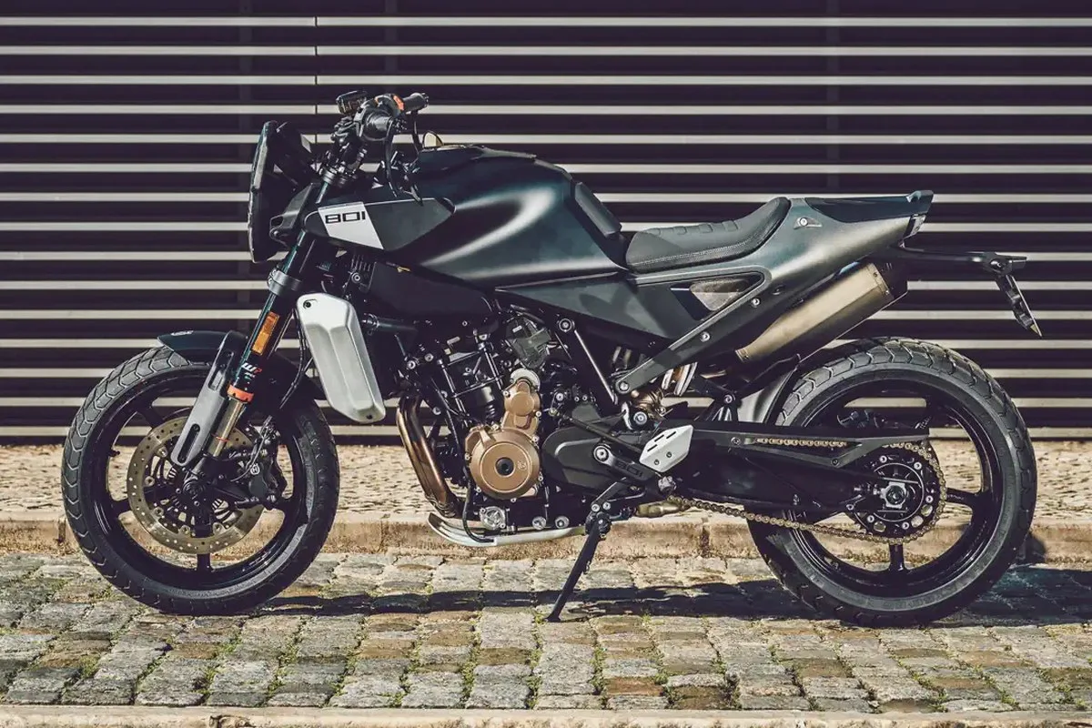 2024 Husqvarna Svartpilen 801 side view