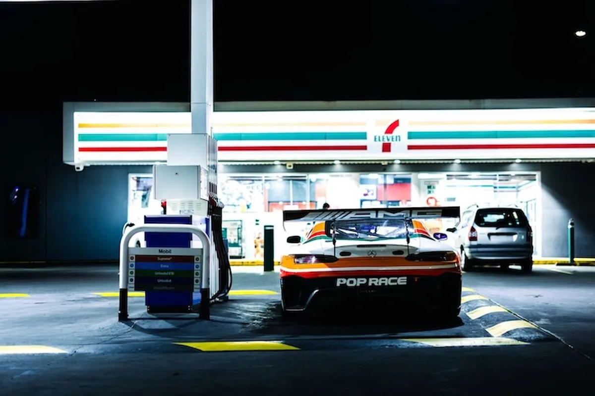Tigani Motorsport'tan 7-Eleven ve Pop Race Temalı AMG