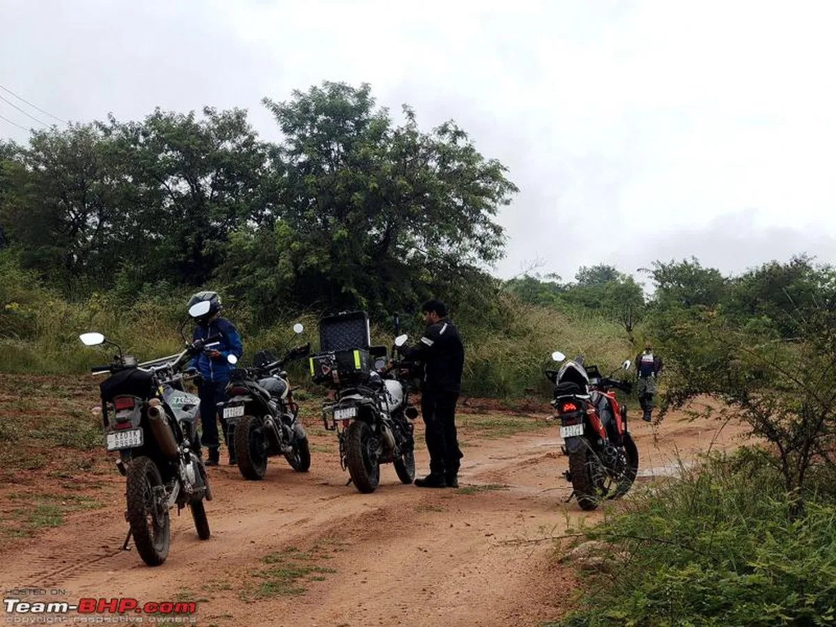 Monsoon Sürüşü: Kawasaki KLX 230 ile Dört Arkadaş, Yolları Yaran Bir Yolculuk