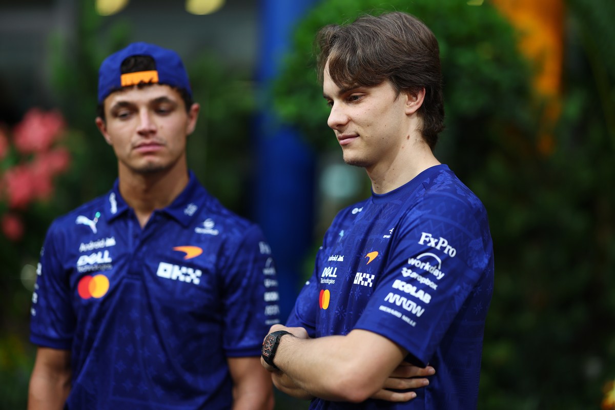 Piastri, Singapur'da sprint pole pozisyonuna en yakın 4'inci oldu
