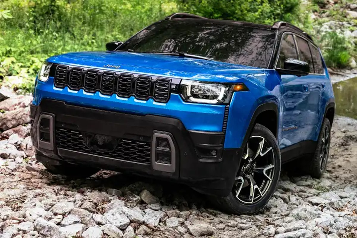 Photo Gallery: Jeep's Answer To The Ford Bronco Sport Is Here
