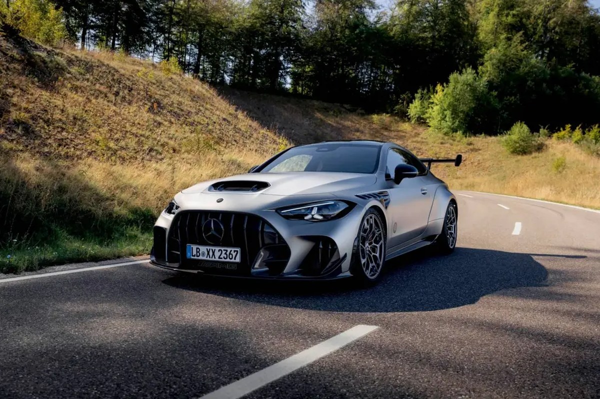 Mercedes-AMG CLE 646: Arkadan İtişli, Sınırlı Üretimli İzahat Özel Spor Kupé