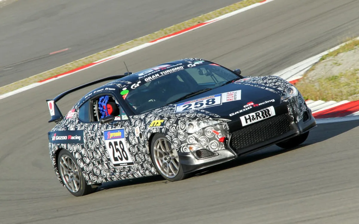 25. Bölüm: 2011 Nürburgring'de Aniden Beliren Geliştirme Aracı "TOYOTA FT-86" Şok Edici Sürüşü