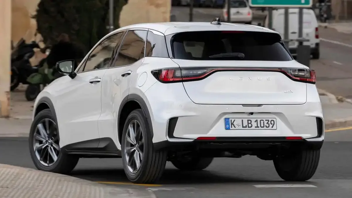 2024 Lexus LBX Crossover 2