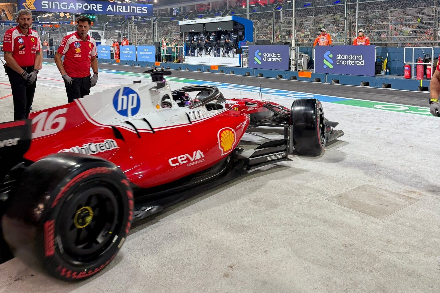 Verstappen Sprint Eleme Turunda Şampiyonluğu Sürdü, Singapur'da Pole Attı