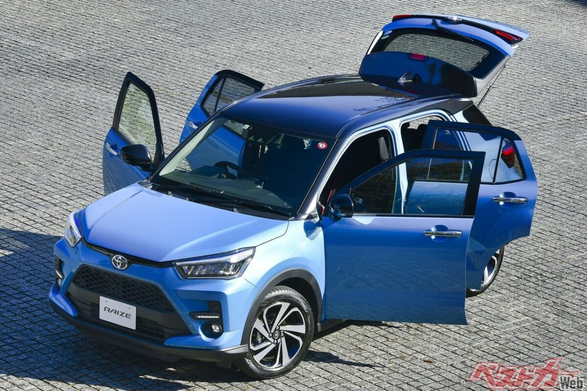新型車ではないものの、ちょうどいいサイズ感が若年層からの人気も高い