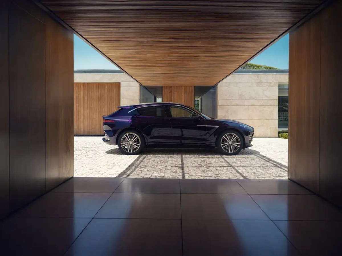 Aston Martin DBX GT'ye hafifletilen V8 deneyimi için köpük takıldı: 535 kW'lık SUV daha konforlu sür