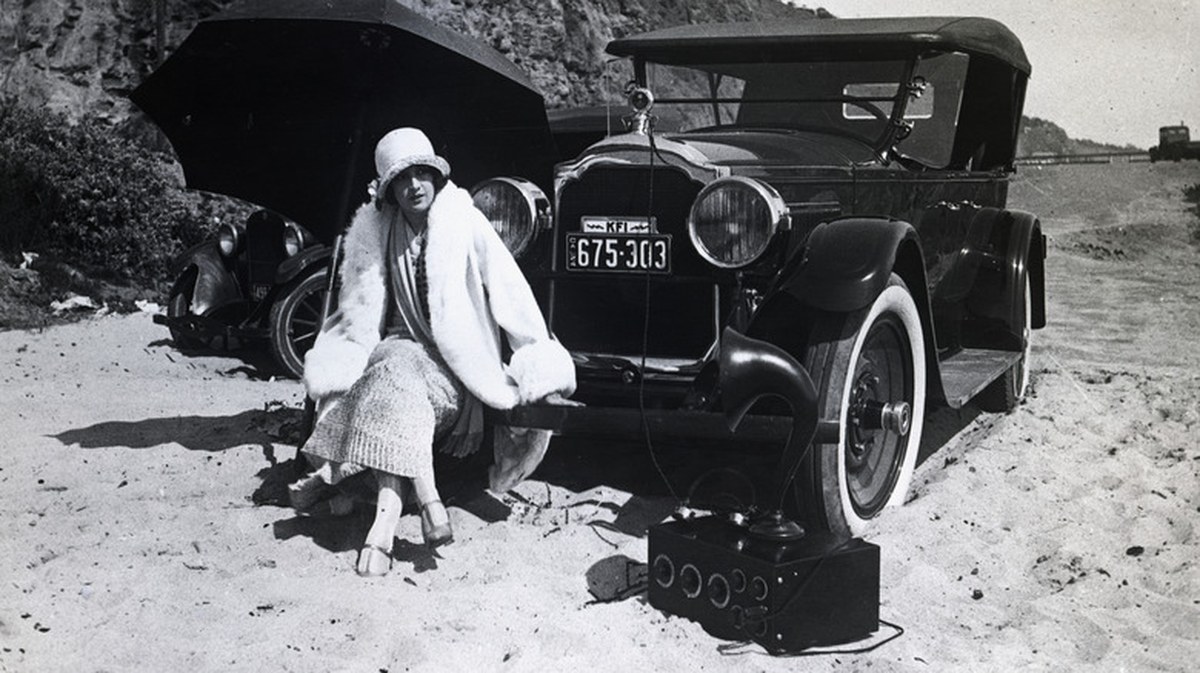 Baseball Fans Rejoice, AM Radio For Every Vehicle Act Passes House