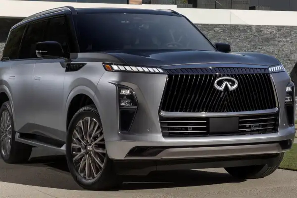 Bir Temel Escalade, bir Infiniti QX80'dan Binlerce Dolar Daha Pahalı ve Daha Az Güç Üretiyor