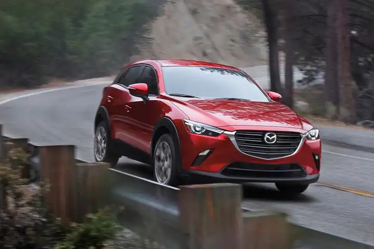 Mazda, Japonya'daki İkinci En Çok Satan Aracı Olmaya Devam Ederken 12 Yıllık Bir Arabayı Emekliye Ayırıyor