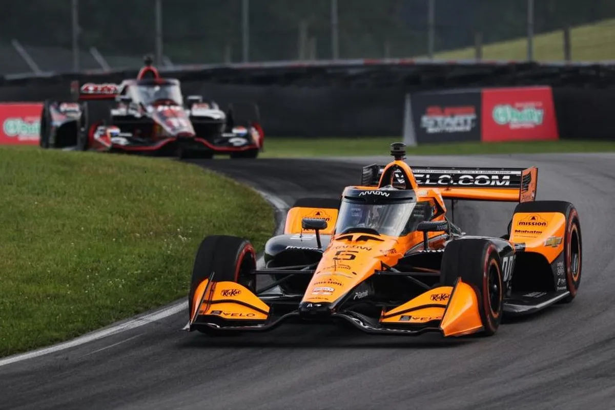 Alonso, IndyCar'ın Barcelona Transferini Övdü ancak Genişlemeye Karşı Uyardı