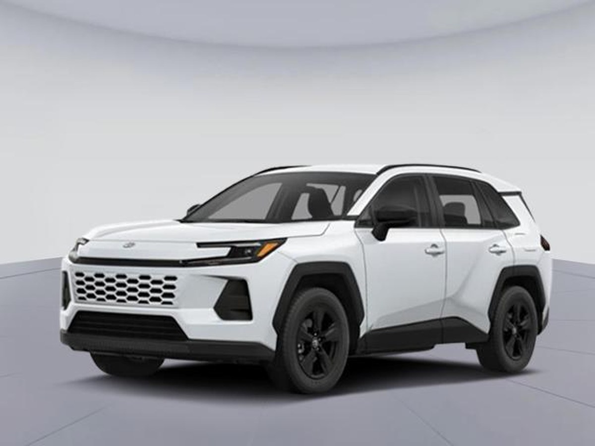 Toyota's Heaviest Plug-In Hybrid Has Way More Range Than Its Own Prius Flagship