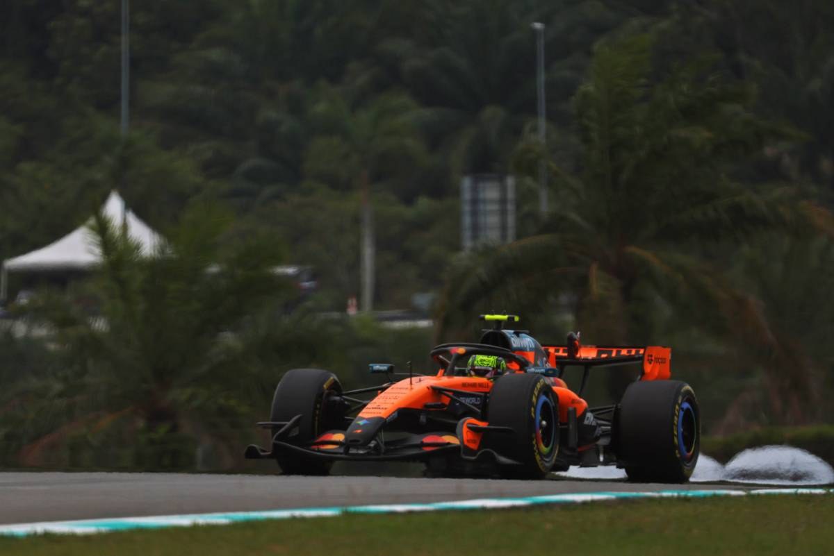 Bahreyn GP değil, Malezya GP antrenmanı: Antonelli Mercedes'i başa koydu, Red Bull ikilisini yakalad