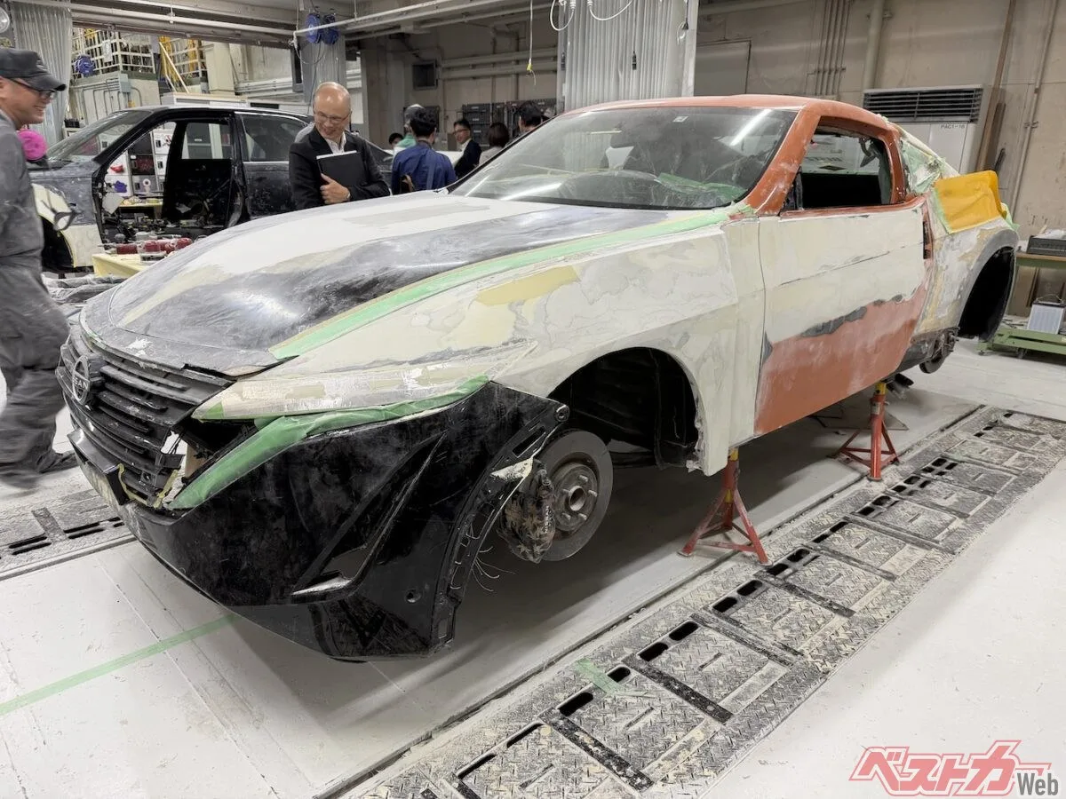 Z34ベースにフロントバンパーとライトはアリア、グリルは現行セレナを合わせる。ZR34的なアプローチになるが、やっぱりこれかっこいい気がするぞ!!!