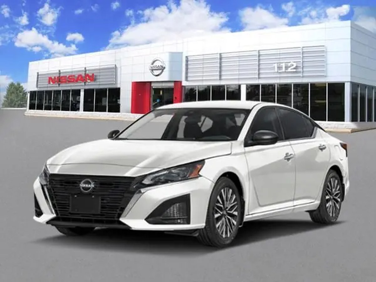 Nissan Altima Isn't Dead Yet, But It Is A Bit More Expensive For 2027