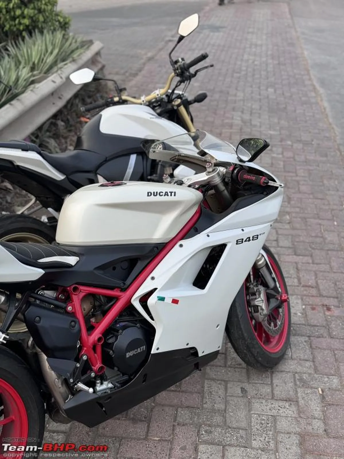 Ducati 848 EVO: Tutkunların Beklediği Modern Klasik