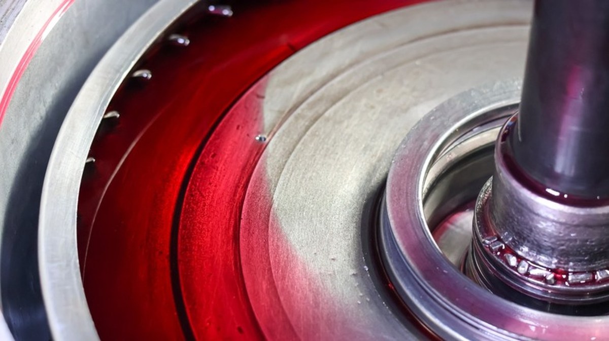 The Differences Between Transmission And Hydraulic Fluid (And Why They Matter)