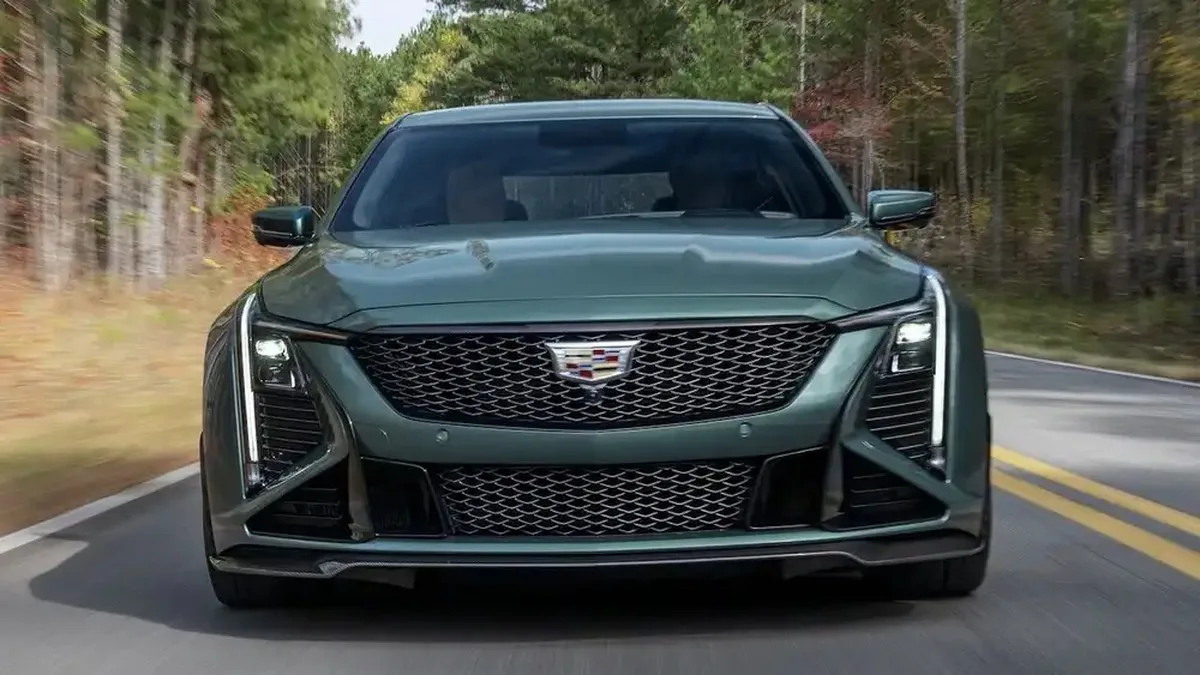 2003 Cadillac CTS front