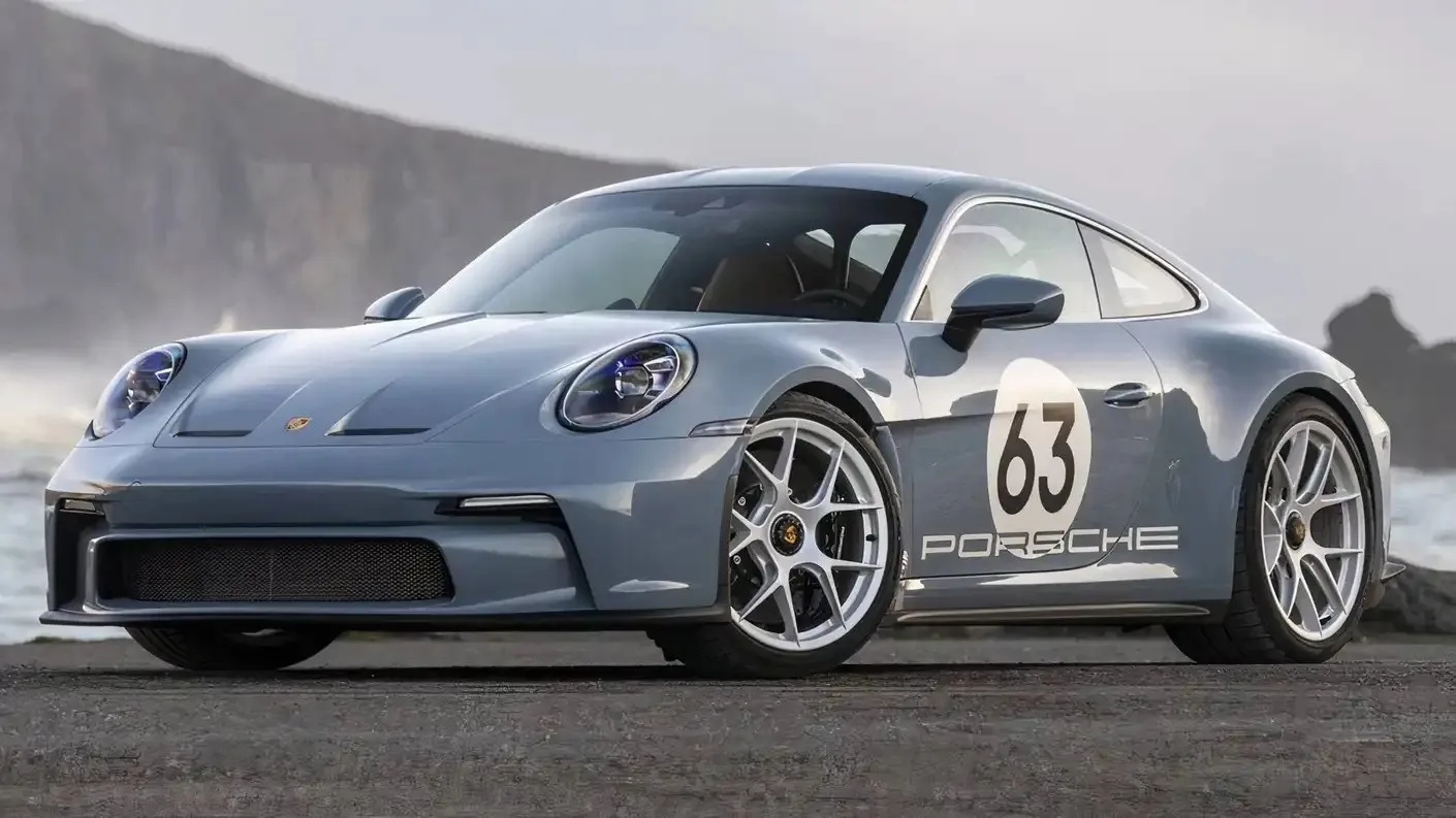 2024 Porsche 911 S/T - exterior
