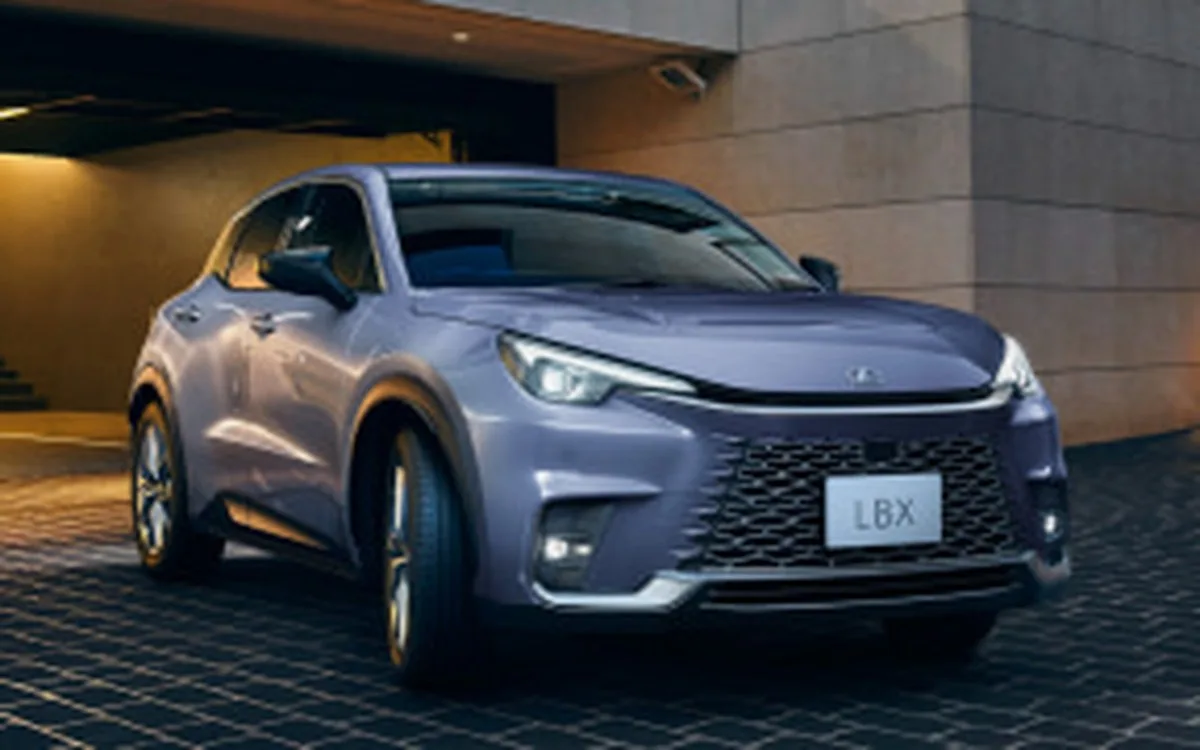 Lexus'tan LBX İyileştirmesi: Yeni "Sō" Rengi ve 4,45 Milyon Yen'den Başlayan Fiyatlar
