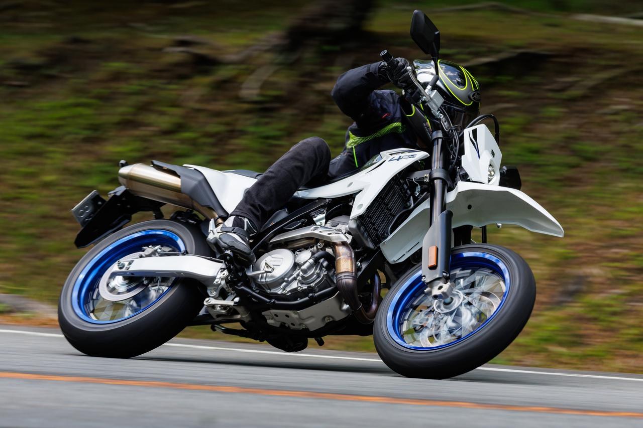 Resim 2: Suzuki "DR-Z4SM" İzlenimi (Yasuji Ota)