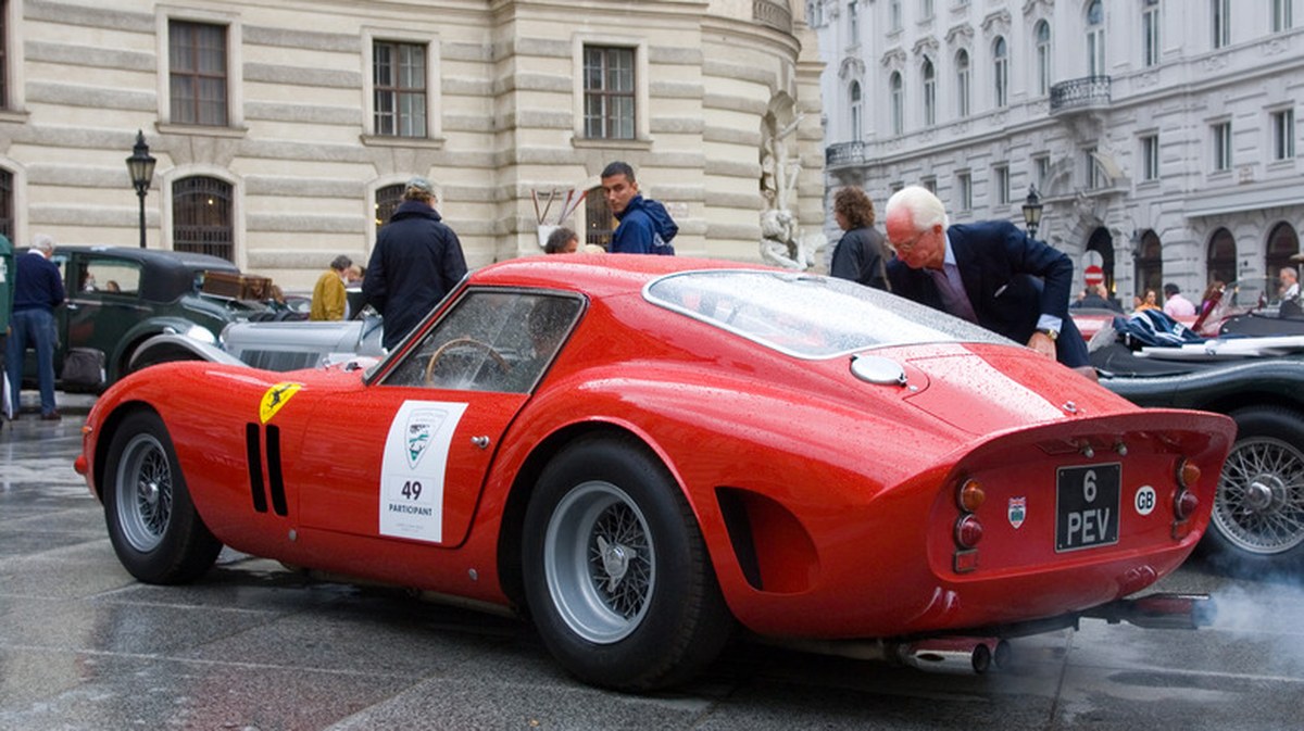 A Ferrari 250 GT California Spyder Broke A 20-Year Old Auction Record