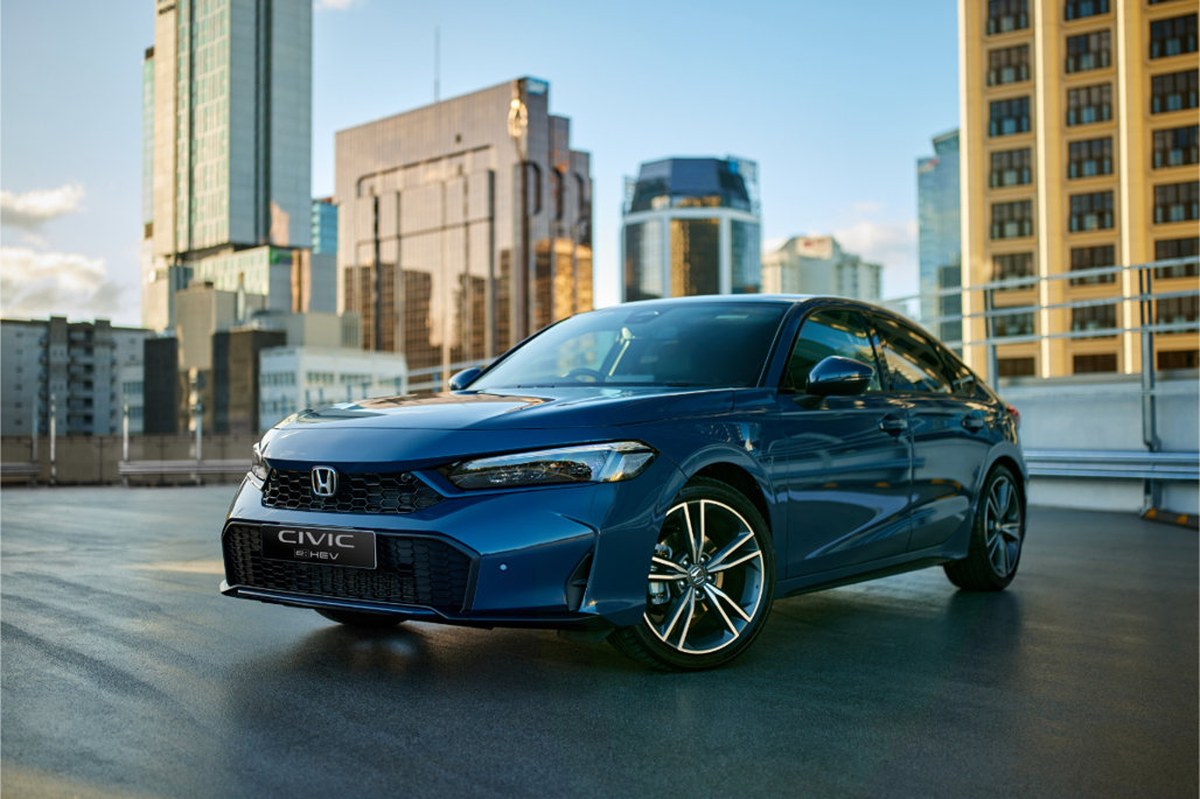 Honda NZ'de Civic hibrit için S+ Shift özelliği geldi, Prelude ise bordo versiyonla renklendi