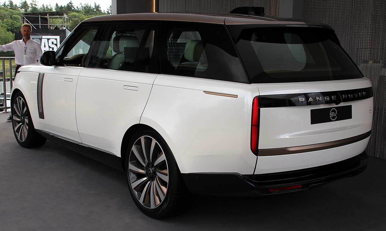 Range Rover SV 2024