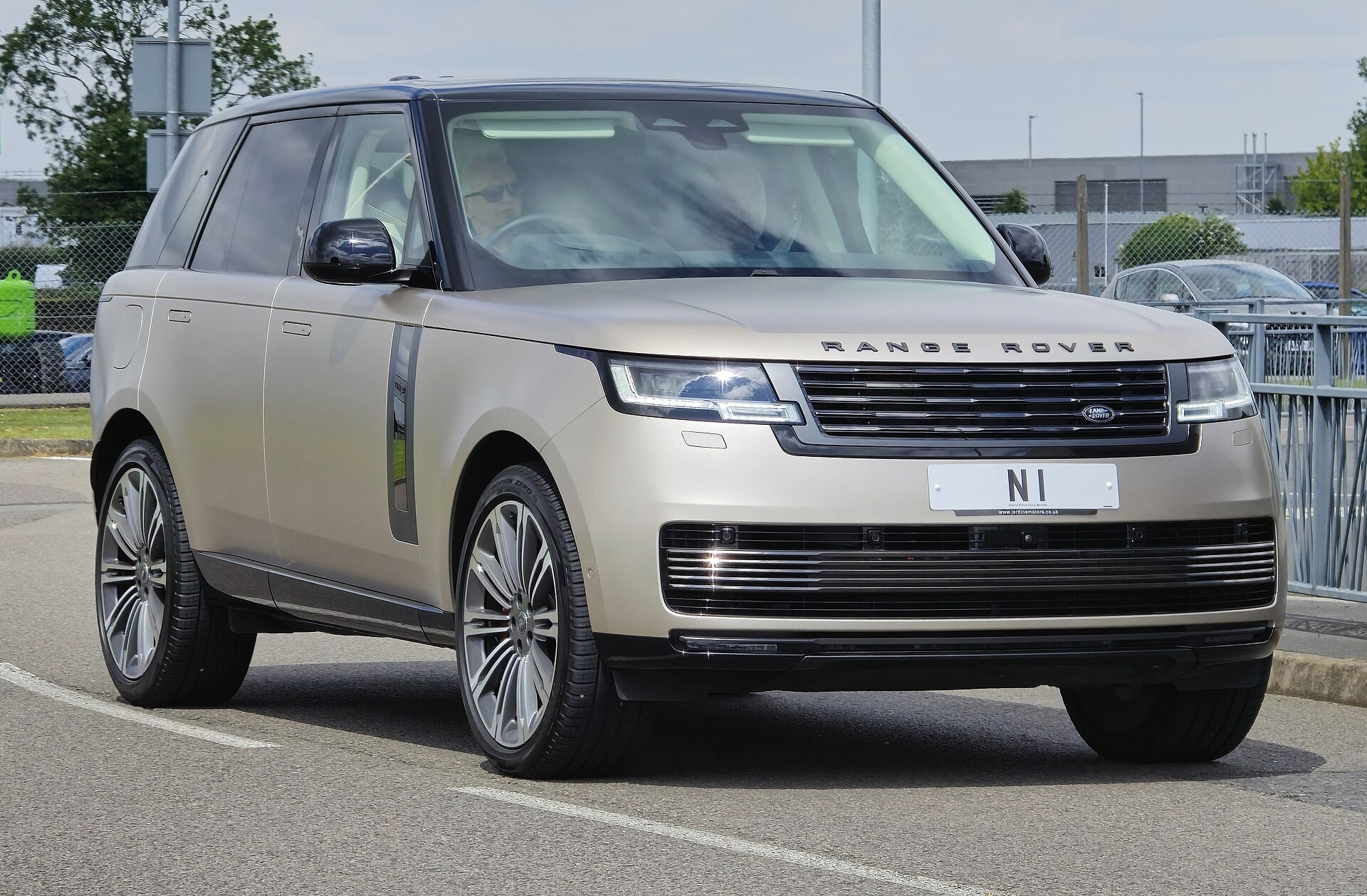 Range Rover SV 2024